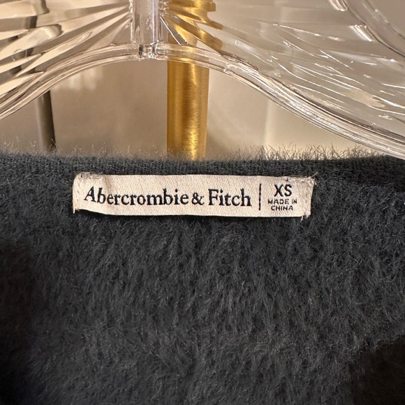 NEW Abercrombie Cardigan - Picture 3 of 4